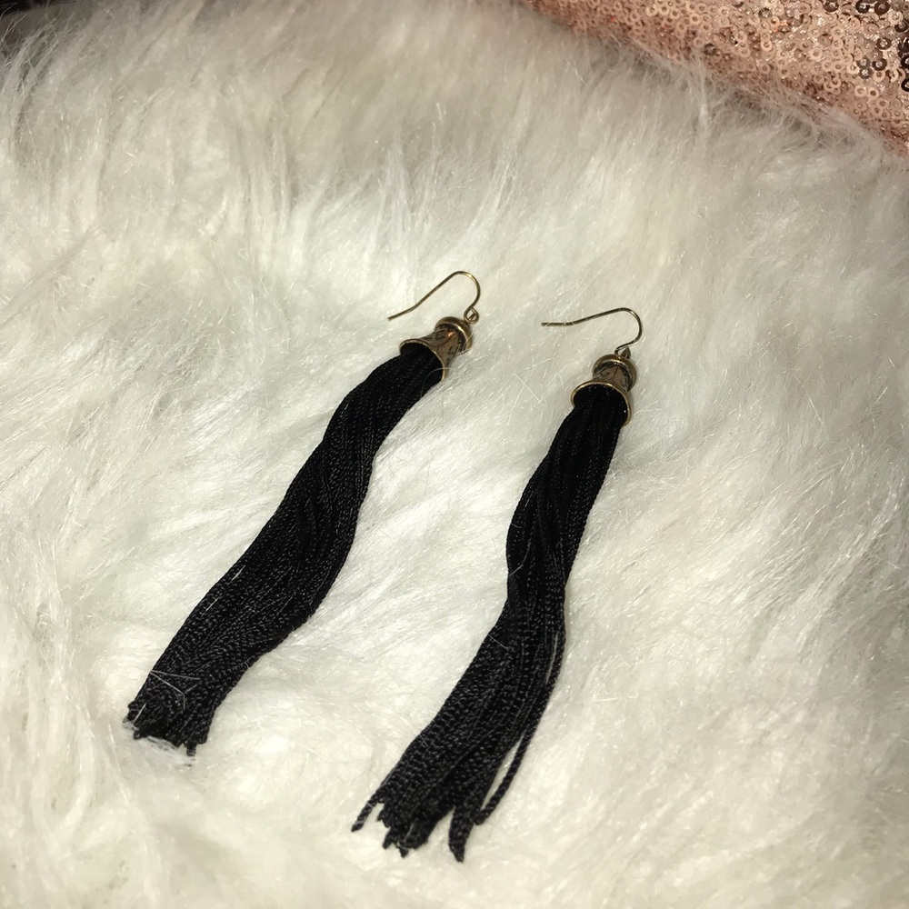 Black tassel shoulder duster earring